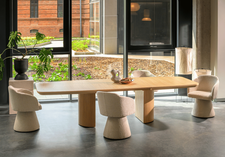 Tisch, Esstisch Auf Gerillten Beinen T71