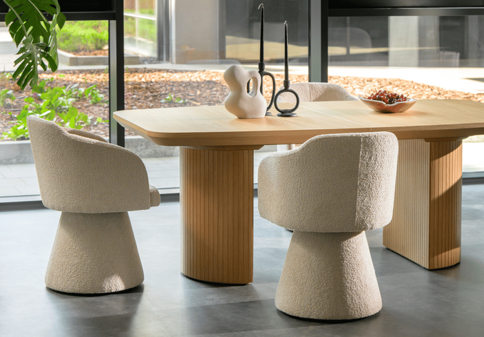 Tisch, Esstisch Auf Gerillten Beinen T71