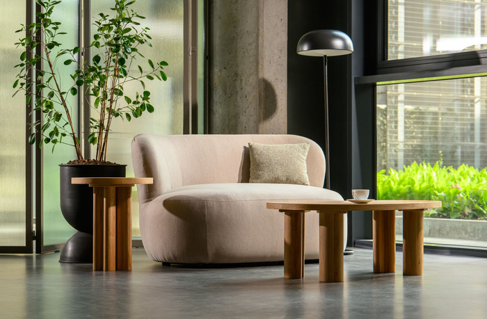 Runder Couchtisch aus Eiche– Design Couchtisch im skandinavischen Stil | Wohnzimmertisch Holz mit erhöhter Kante – MAI A
