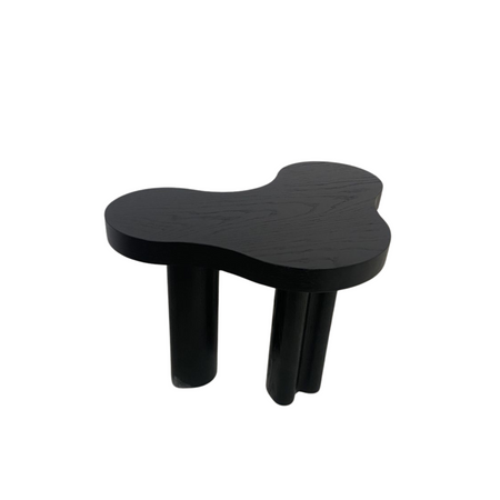 Couchtisch VAREDO C in Schwarz – kleine organische Form, schwarze Furnierplatte, Massivholzbeine, modernes Design für Wohnzimmer  