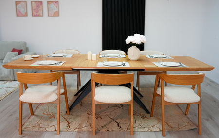 Ausziehbarer Tisch auf Metallgestell 100 x 200–300 cm Modell T56