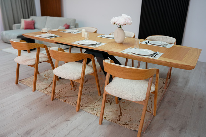 Ausziehbarer Tisch auf Metallgestell 100 x 200–300 cm Modell T56