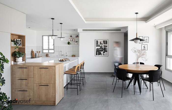 Runder Tisch, Holzplatte, Metallgestel T 49